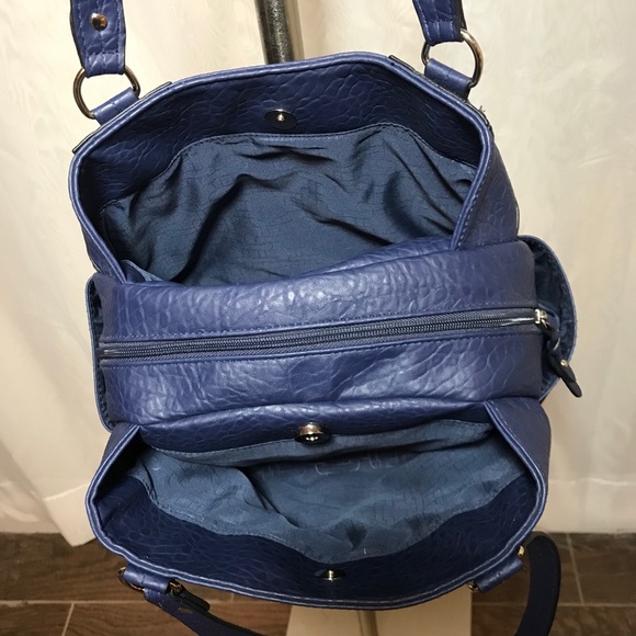 Rosetti, triple compartments, shoulder bag. - Picture 3 of 6